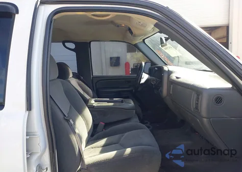 2005 Chevrolet Silverado 1500 Ls from USA, damaged, VIN 2GCEC13T951289657